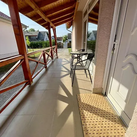 Anna Es Sara * Balatonboglár