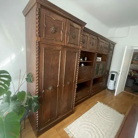 Anna Es Sara Balatonboglár