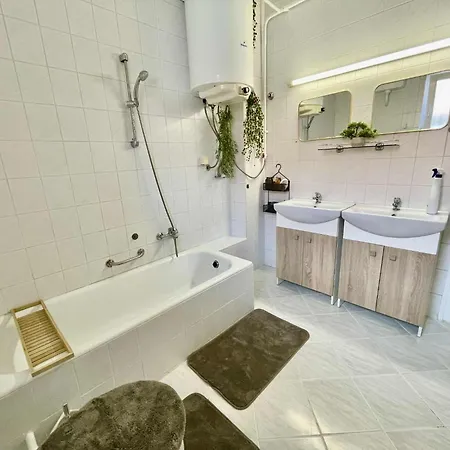 شقة Anna Es Sara Balatonboglár