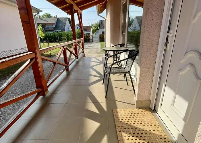 Anna Es Sara * Balatonboglár