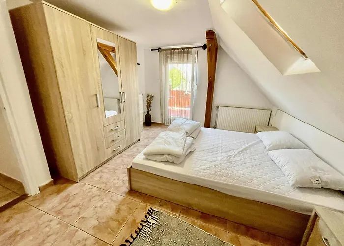 Lägenhet Anna Es Sara