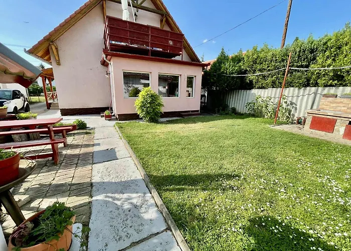 Anna Es Sara Lägenhet *