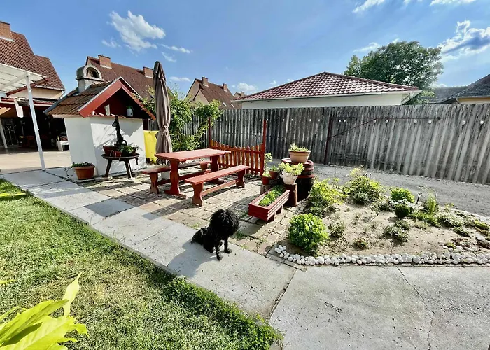 Anna Es Sara Balatonboglár