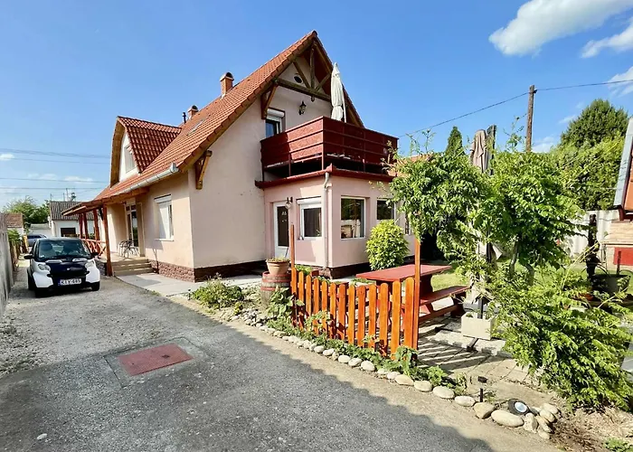 Anna Es Sara Lägenhet