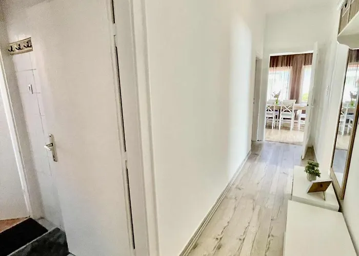 Anna Es Sara Lägenhet *