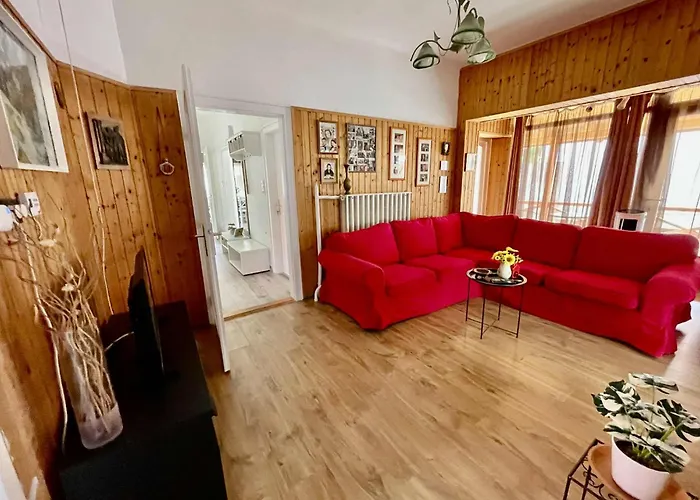 Anna Es Sara Lägenhet *