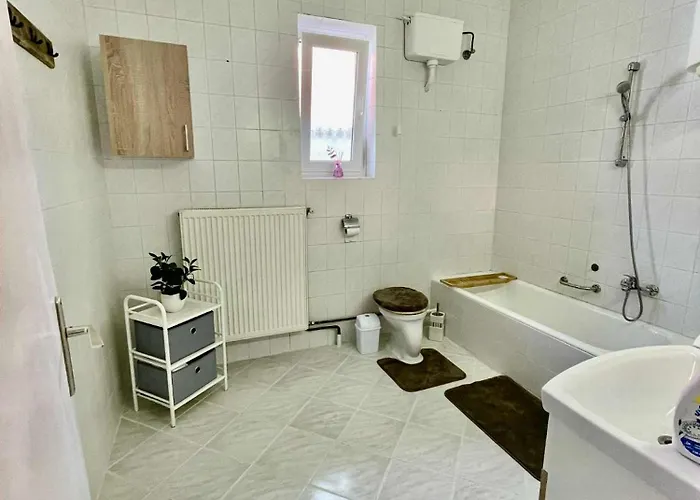 Lägenhet Anna Es Sara *